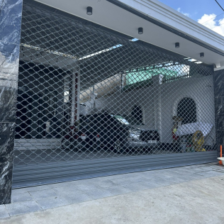 Cửa Cuốn Mắc Võng Sơn Màu Xám Xingfa